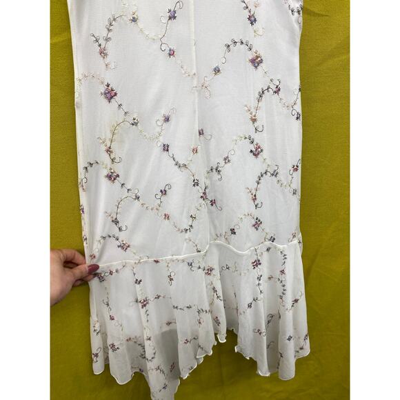 VINTAGE x 90s Y2K 2000s Body Central Women's White Floral Handkerchief Dress - Picture 5 of 6